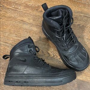 Nike ACG Black Rain and Snow Boots